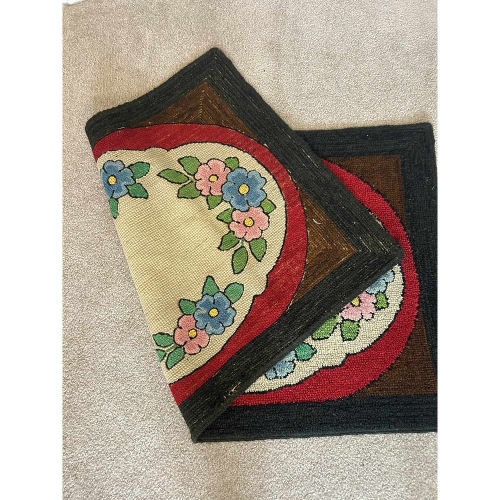 Small Area Brown Rug w/ Pink & Blue Flowers 41" x 23" Great condition! - Picture 4 of 4